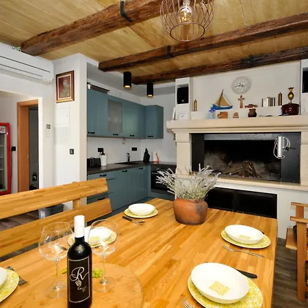 Holiday home Rimac In Mit Garten, Grill *